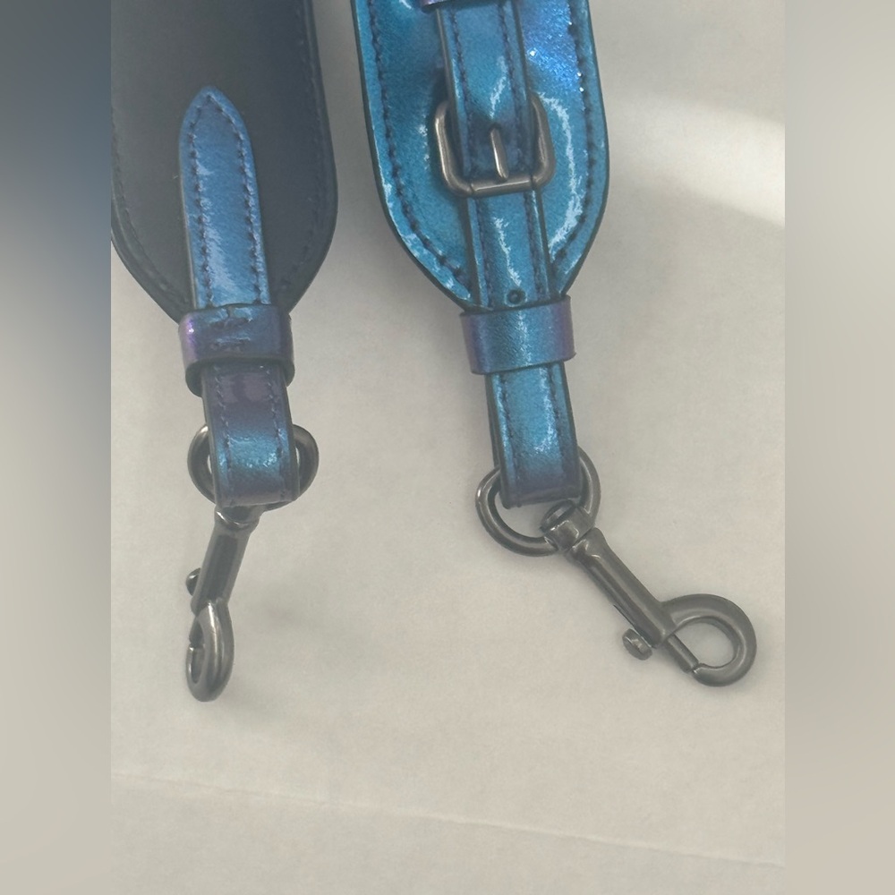 Coach novelty hologram leather strap - Picture 3 of 7